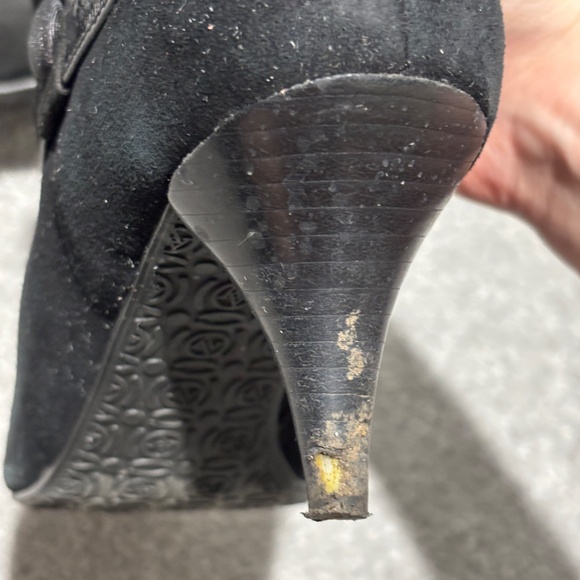 Black suede and leather heeled booties Adrienne Vittadini - Picture 7 of 10